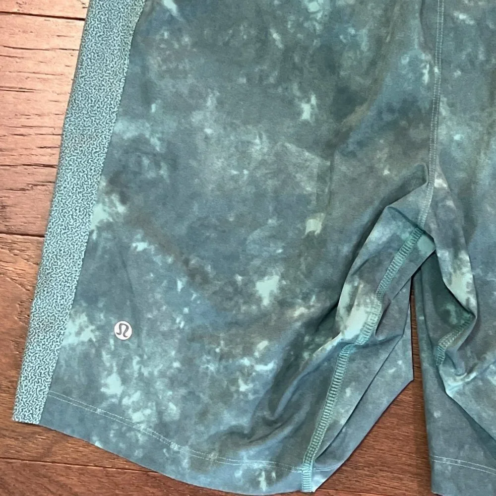 LULULEMON Men's Studio to Beach Lined Shorts Green Tie Dye S EUC